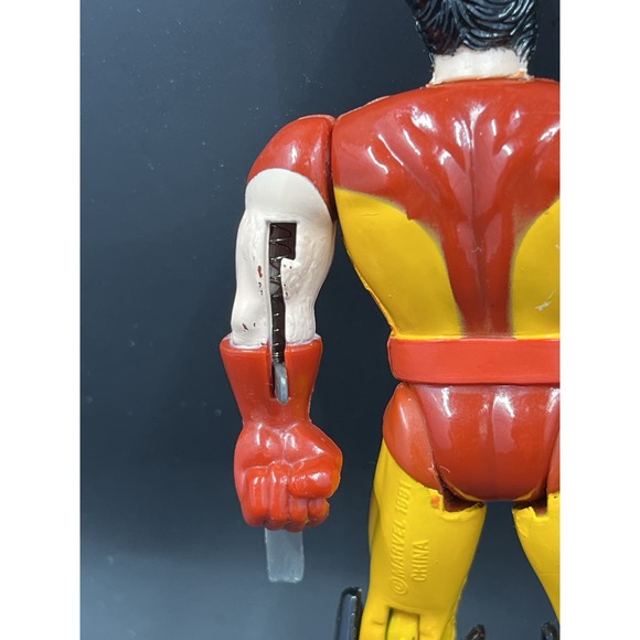 Vintage 1991 Marvel Wolverine Action Figure - Picture 5 of 13